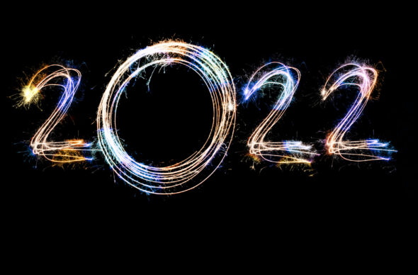 sparkler drawing of the numbers 2022